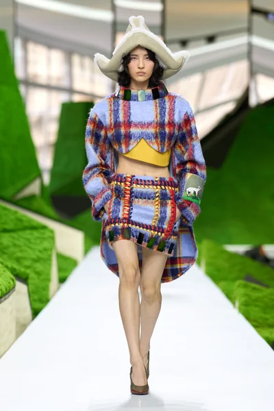 Look 34